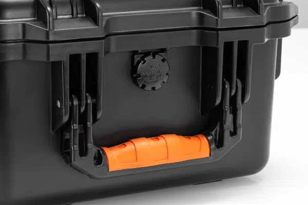 Ergonomic carry handle